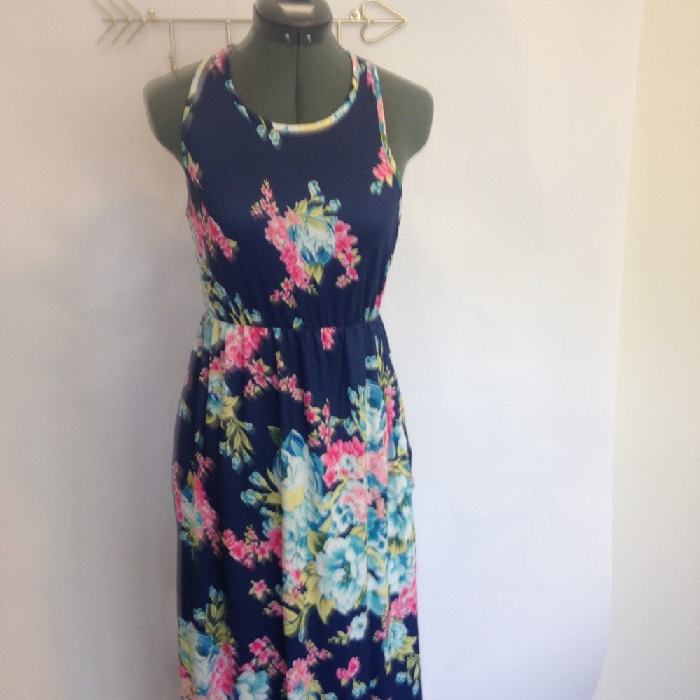 Lilly Posh Maxi Floral Dress with Pockets NWOT - Picture 3 of 6